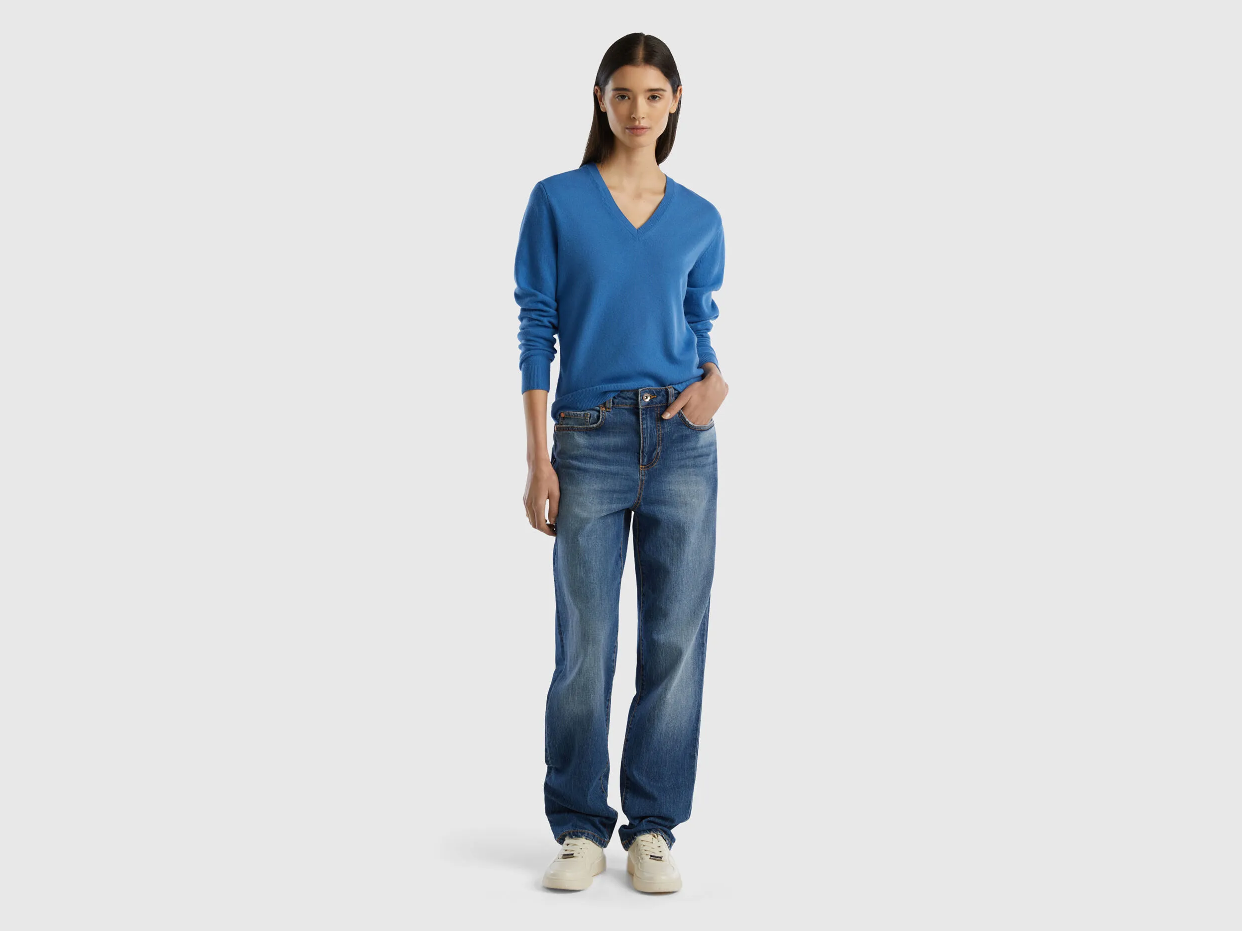 Blue V-neck sweater in pure Merino wool - Blue | Benetton