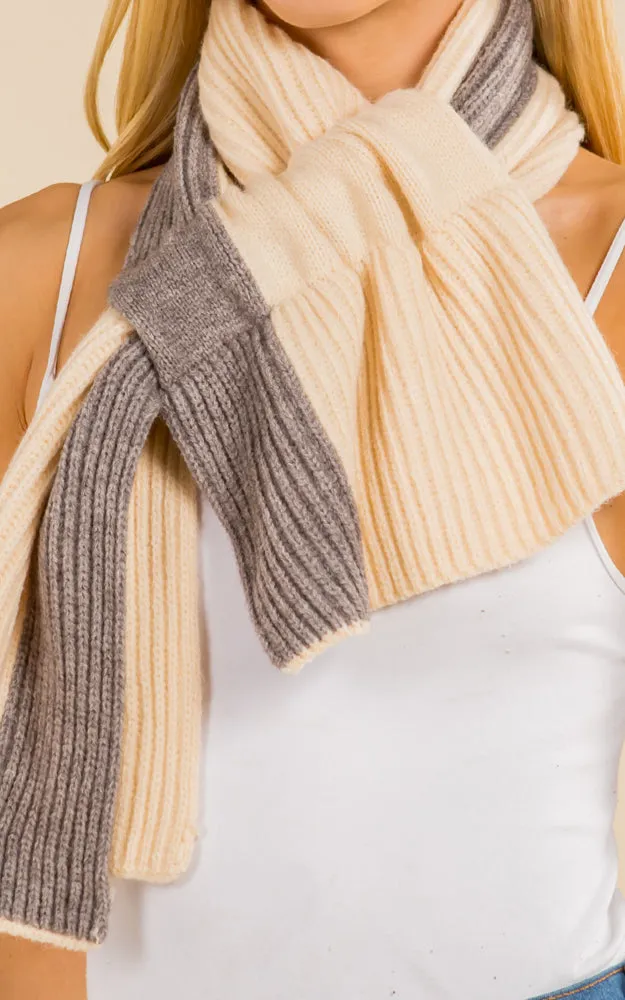 GAO4218 Two Tone Knit Scarf with/Loop