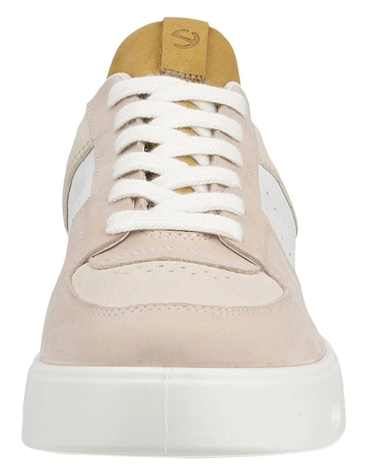 Street 720 Sneaker in Pink